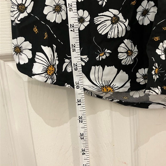 randy river, daisy button up - Picture 3 of 6